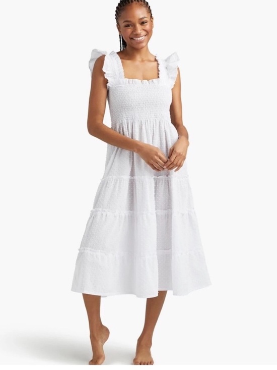 Hill House Dresses & Skirts - Hill House Home Ellie Nap Dress in White Swiss Dot Sz M